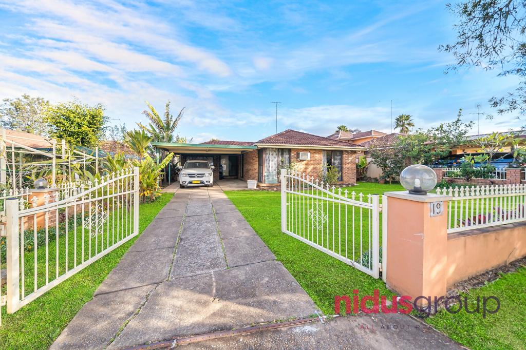 19 Cordelia Cres, Rooty Hill, NSW 2766