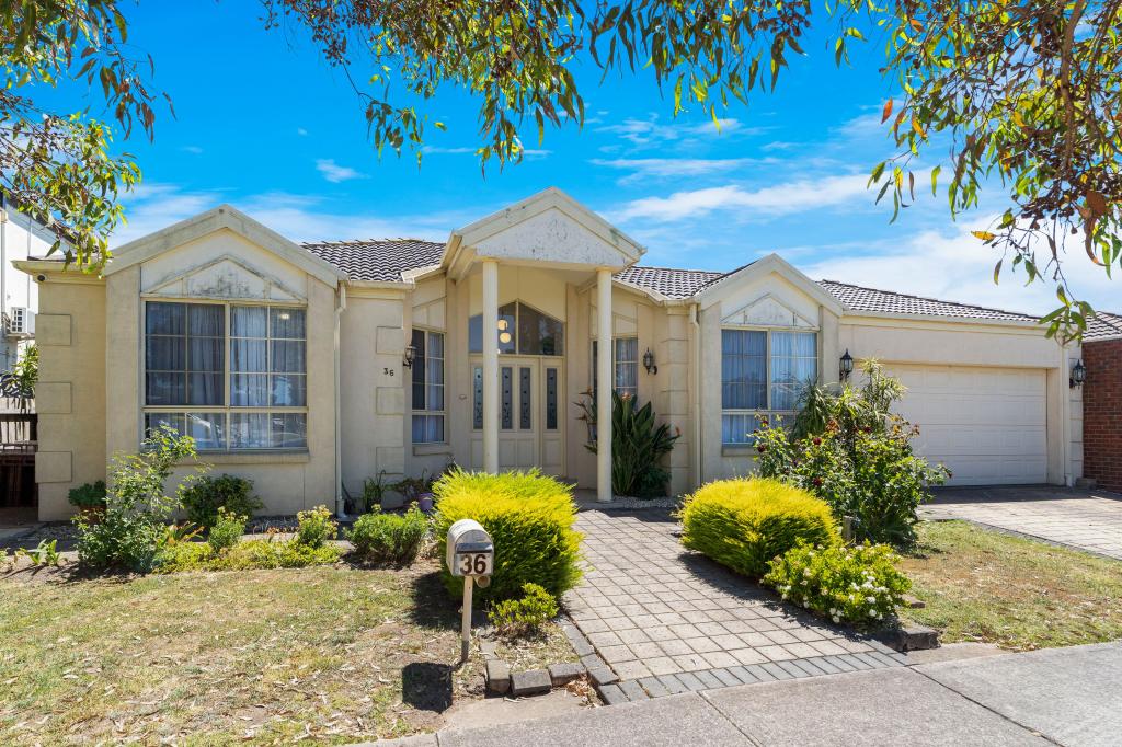 36 Mackellar Dr, Roxburgh Park, VIC 3064