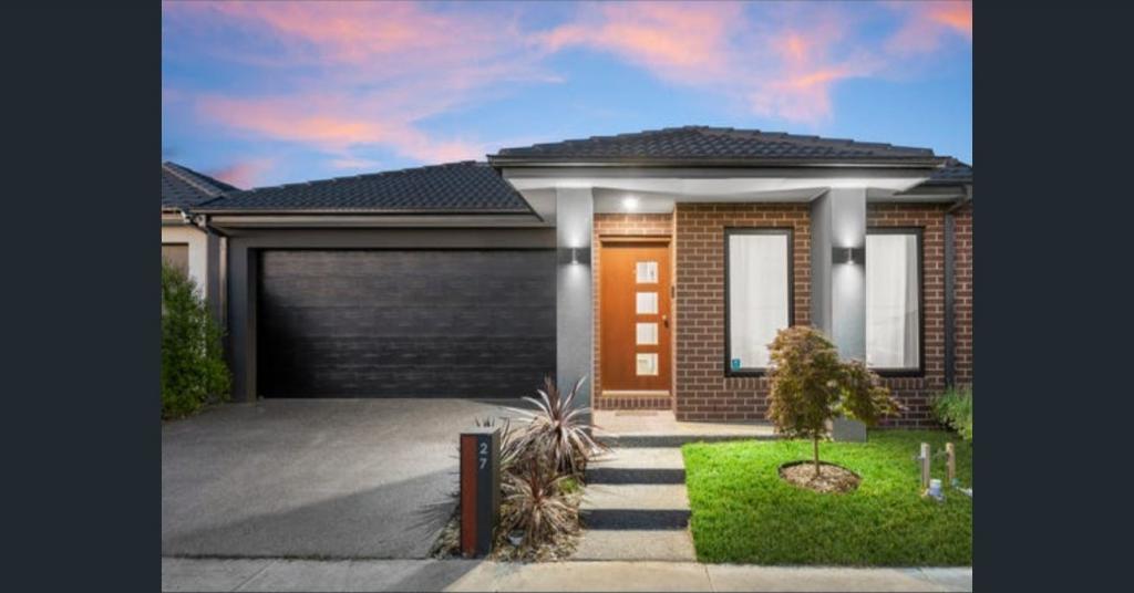 27 BOURBON RD, CRANBOURNE EAST, VIC 3977