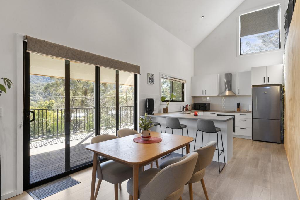 30 Valley Fair Rise, Macs Cove, VIC 3723