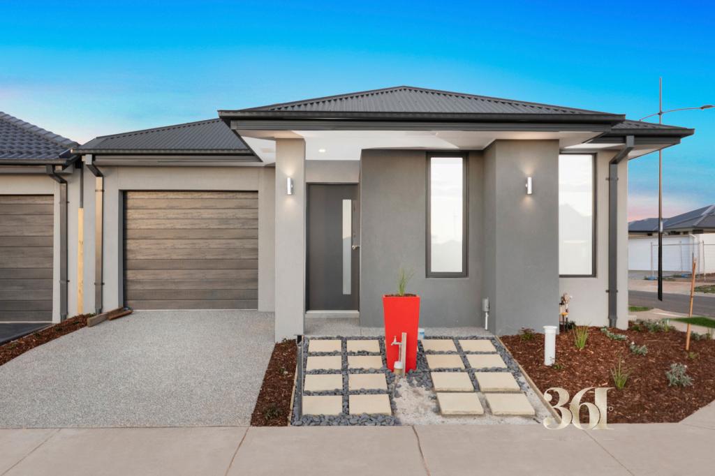 92 Brundell Ave, Rockbank, VIC 3335