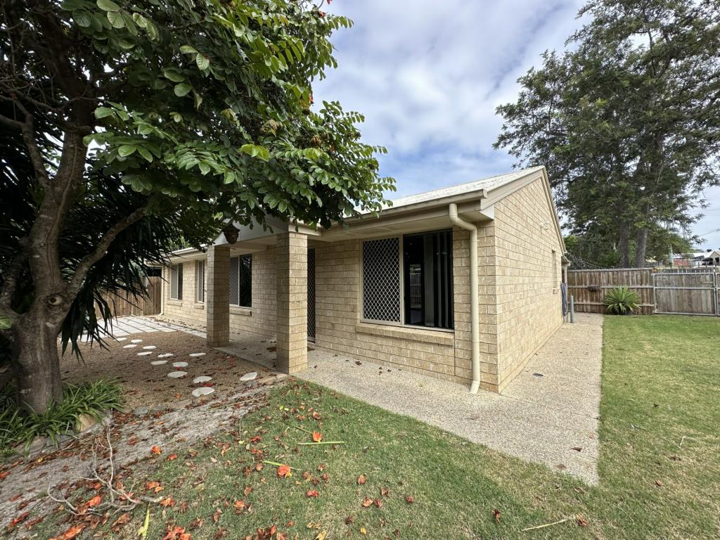 30 Cairnscroft St, Toogoolawah, QLD 4313