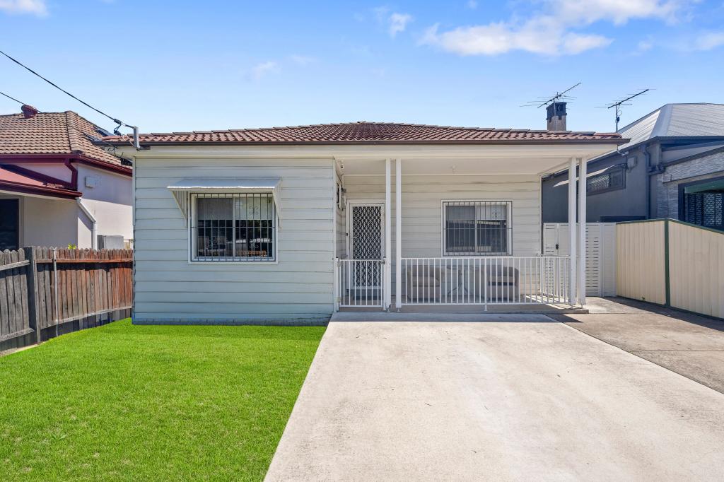 5 Flora St, Roselands, NSW 2196