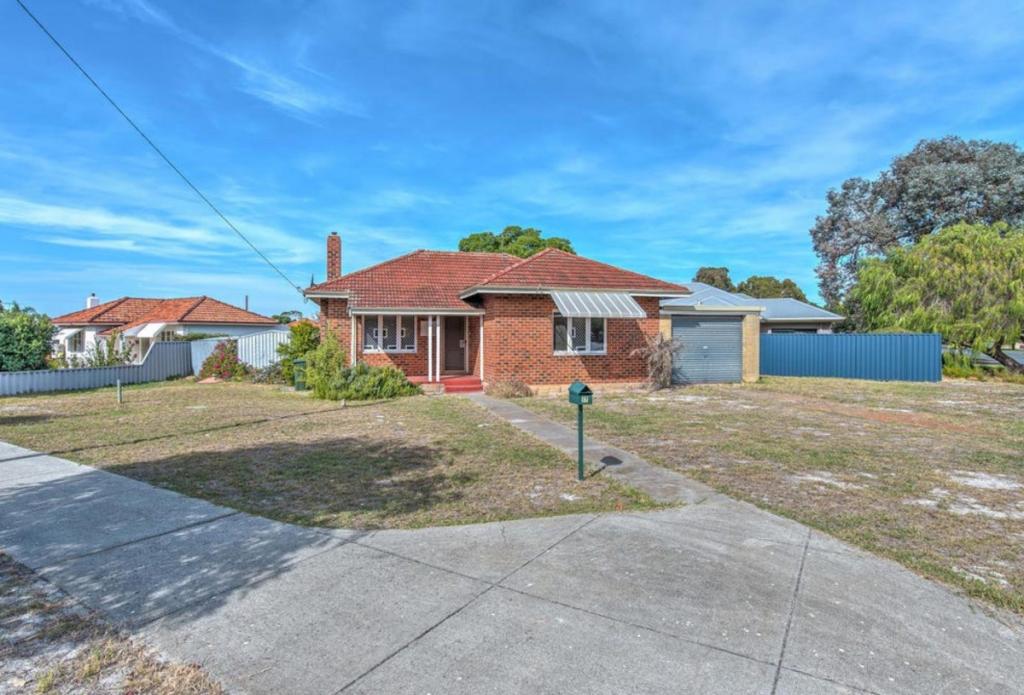 17 Clinton Ave, St James, WA 6102