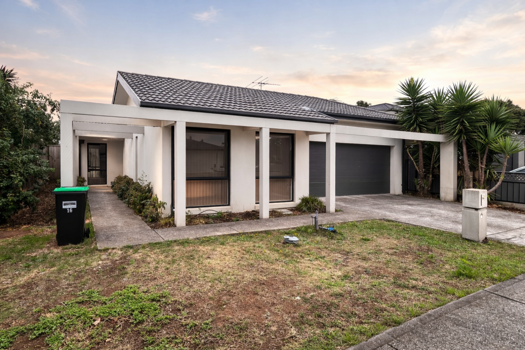 16 Regent Cl, Burnside Heights, VIC 3023