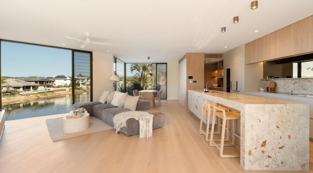 1/82 Townson Ave, Palm Beach, QLD 4221