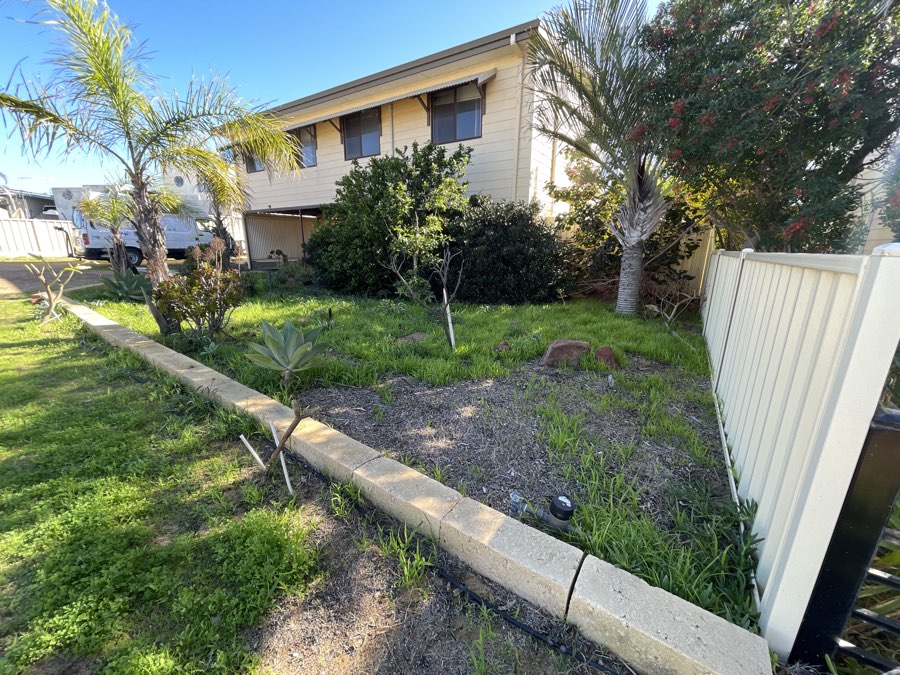 Room 1/8 Karina Mews, Kalbarri, WA 6536