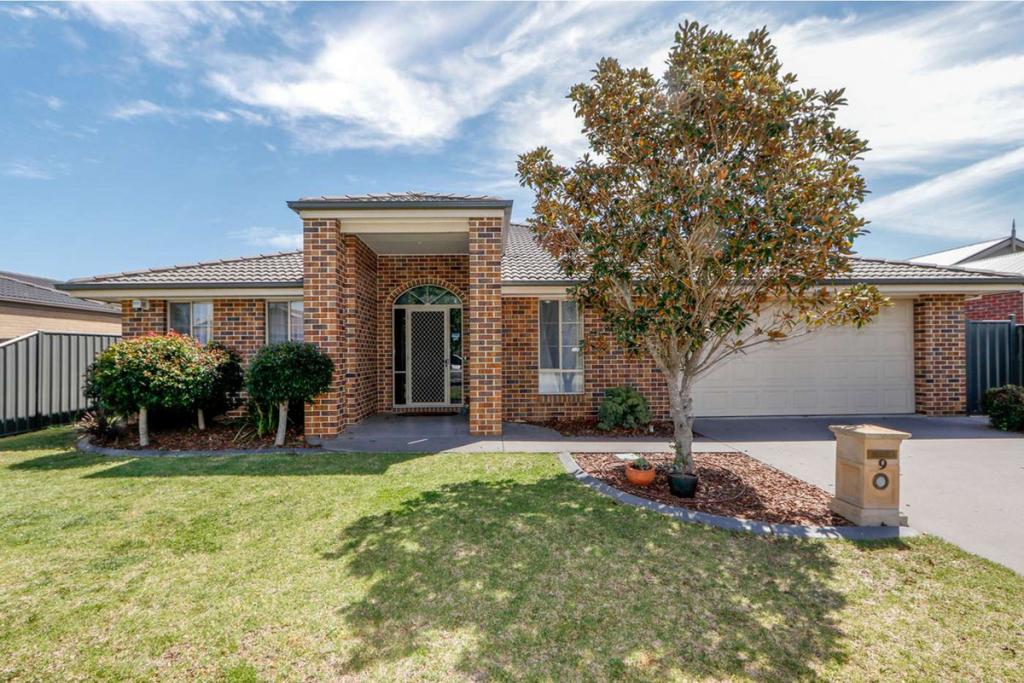 9 Dryden Pl, Sale, VIC 3850