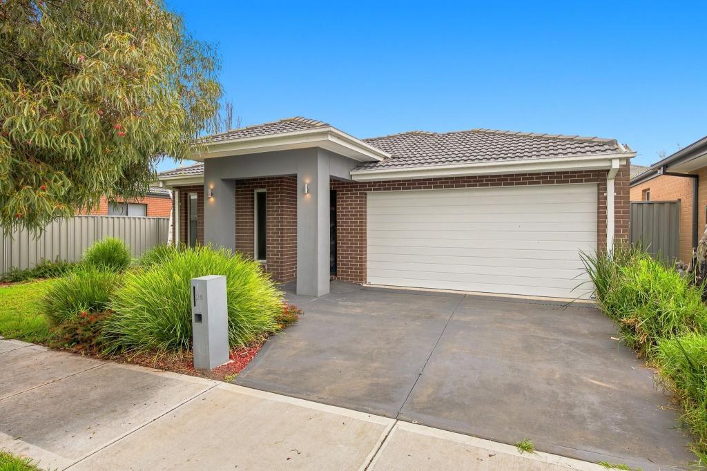 26 Brittle Gum Rd, Cranbourne East, VIC 3977