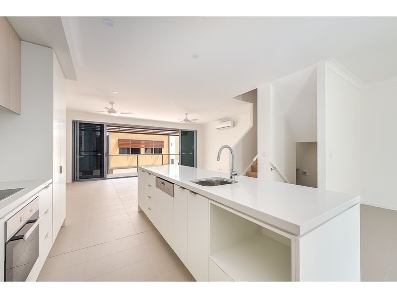 69/1 Grand Ave, Carrara, QLD 4211
