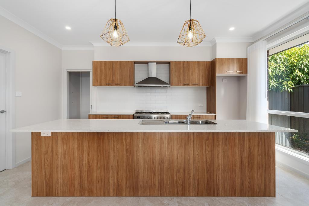14 Weeroona Rd, Edensor Park, NSW 2176