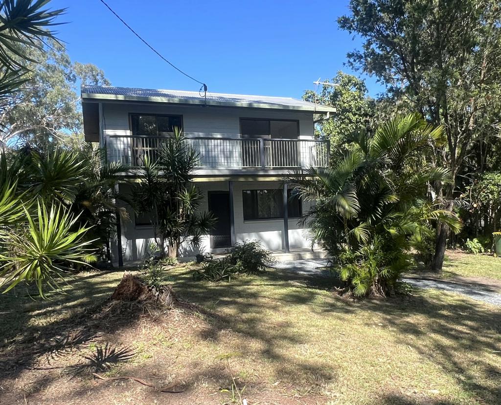 14 Kooberry St, Macleay Island, QLD 4184