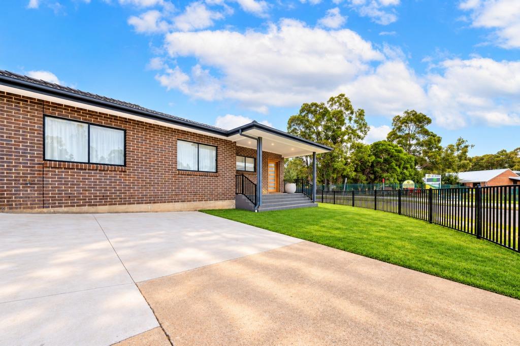 7A TIMESWEEP DR, ST CLAIR, NSW 2759