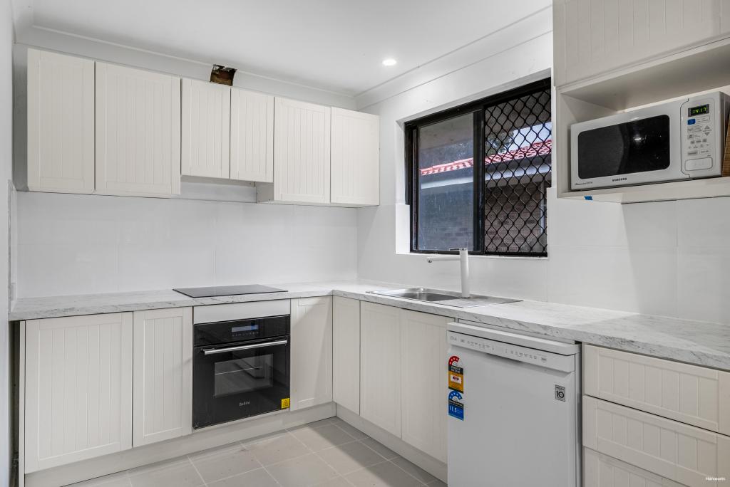 9 HUGGINS RD, THORNLIE, WA 6108
