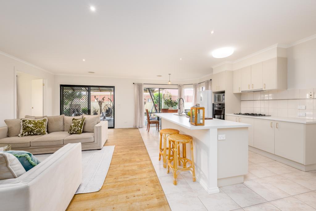 8 Paradise Ct, Kialla, VIC 3631