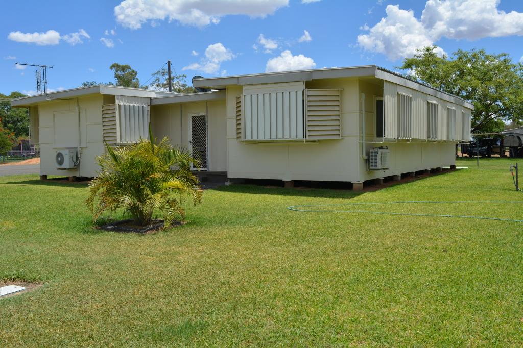 3 Ivy St, Blackall, QLD 4472