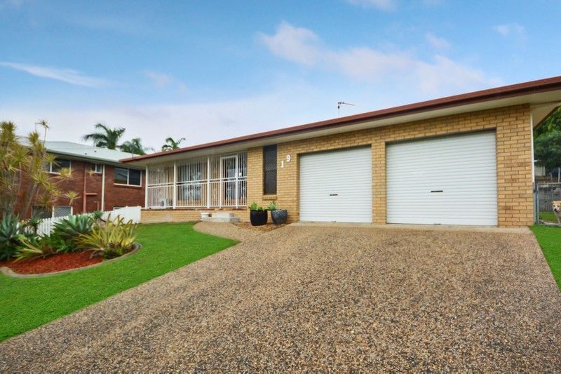 19 Pennycuick St, The Range, QLD 4700