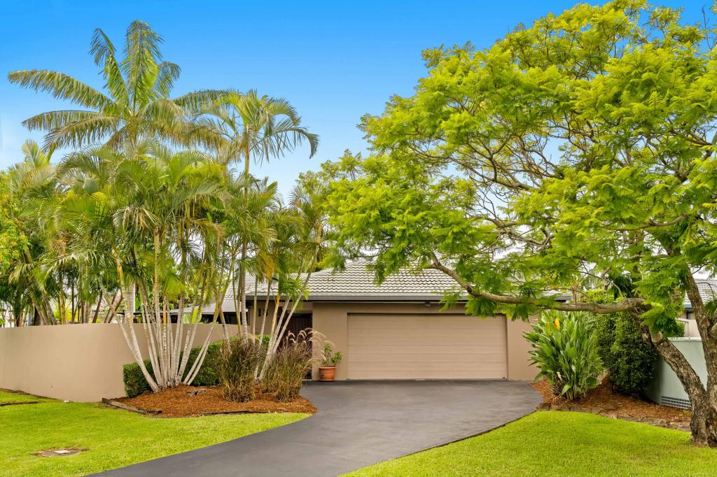 18 Balmoral Ave, Bundall, QLD 4217