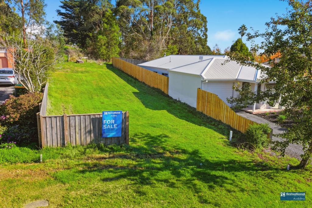 16b Clarence St, Loch, VIC 3945