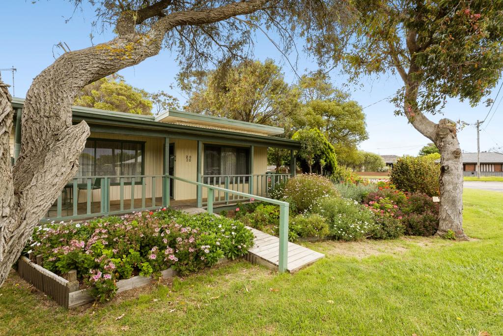 20 KOLINDA CRES, CAPEL SOUND, VIC 3940