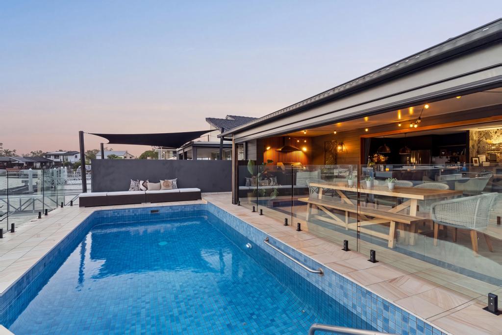 382 Bayview St, Hollywell, QLD 4216