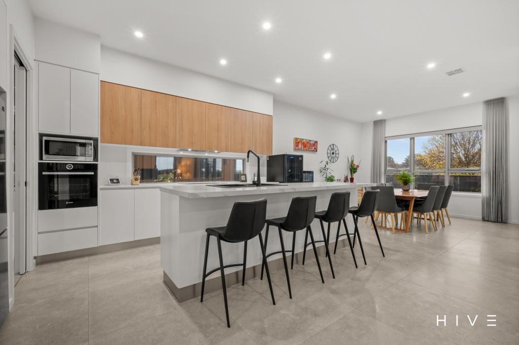 1 ANSTEY ST, PEARCE, ACT 2607