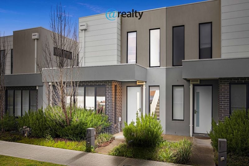 7 Mccomb Lane, Cranbourne, VIC 3977
