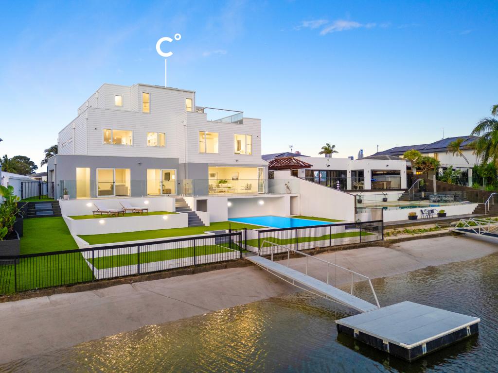 32 Tosti St, Bundall, QLD 4217