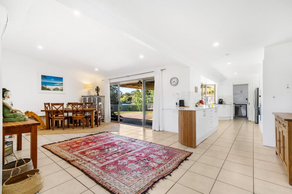 9 NARGOON CT, OCEAN SHORES, NSW 2483