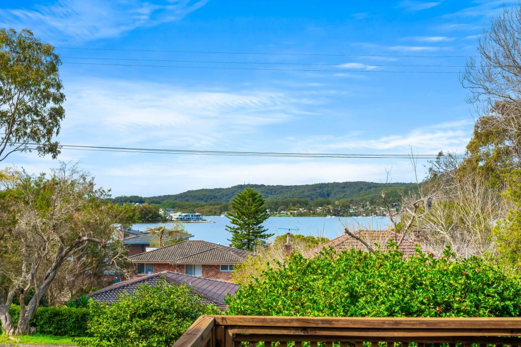 56 Albany St, Point Frederick, NSW 2250