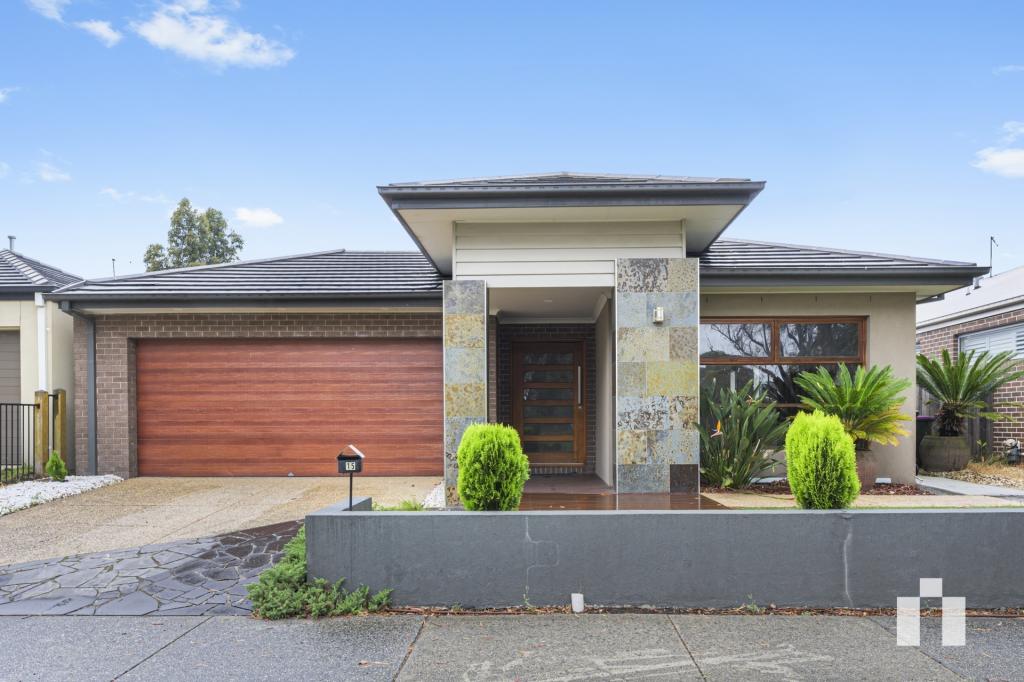 15 RESORT BVD, DOREEN, VIC 3754