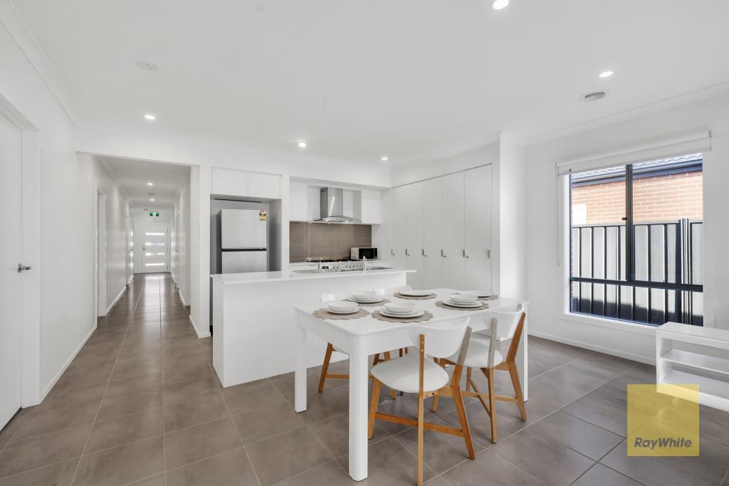 3 Nightjar Pl, Melton South, VIC 3338