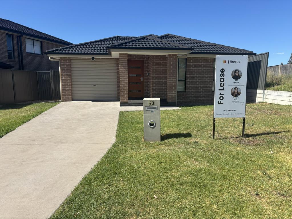 43 Bluebell Cres, Spring Farm, NSW 2570
