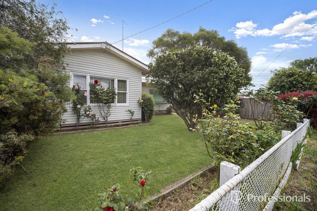13 ROBERTS STREET, HAMILTON, VIC 3300