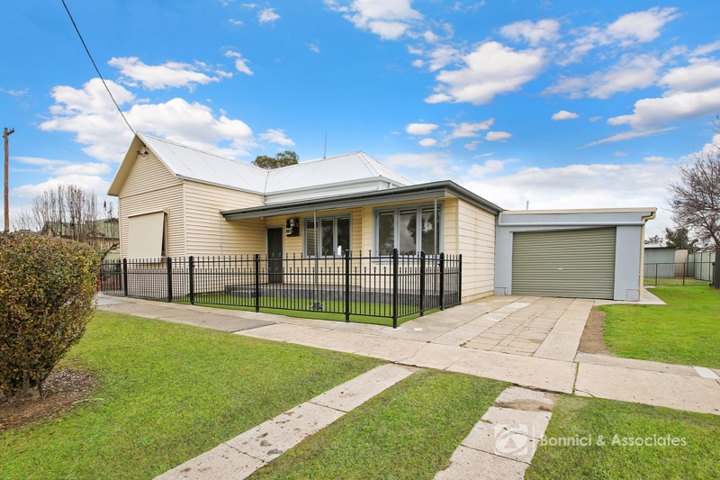 60 WALLACE ST, HOLBROOK, NSW 2644