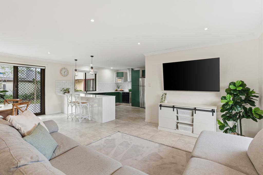 14 DAVIDSON PL, CARRARA, QLD 4211