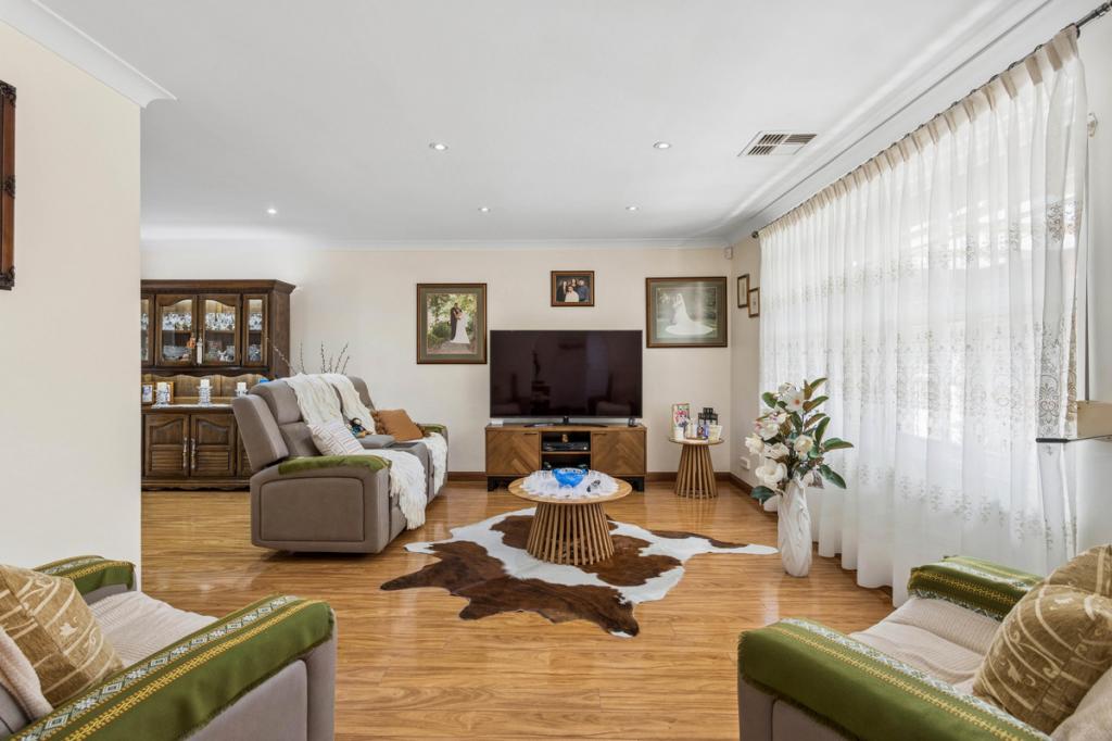 44 Wyatt Rd, Parafield Gardens, SA 5107