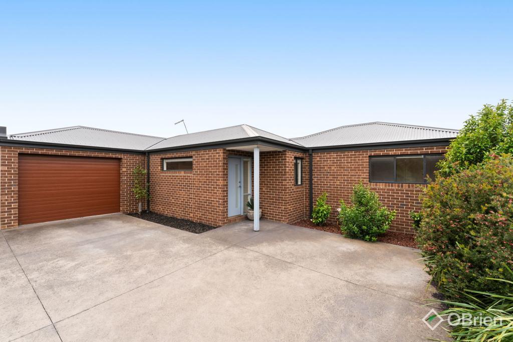 6a Ambleside Cres, Berwick, VIC 3806