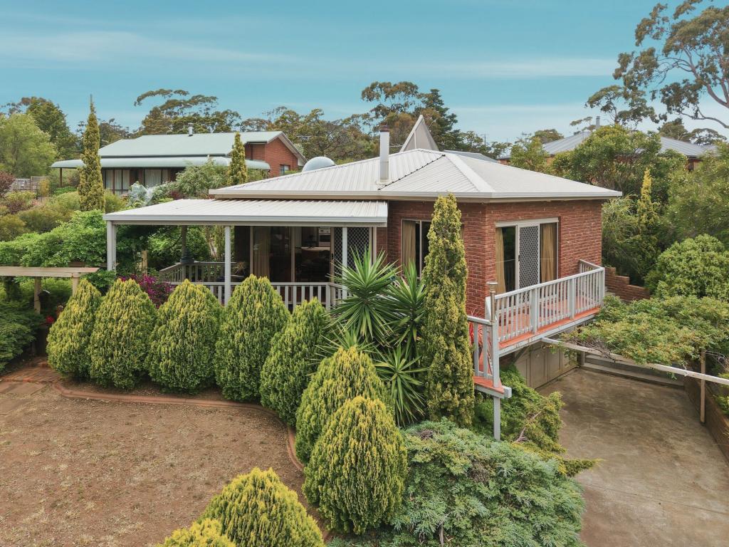 57 Signal Hill Rd, Dodges Ferry, TAS 7173