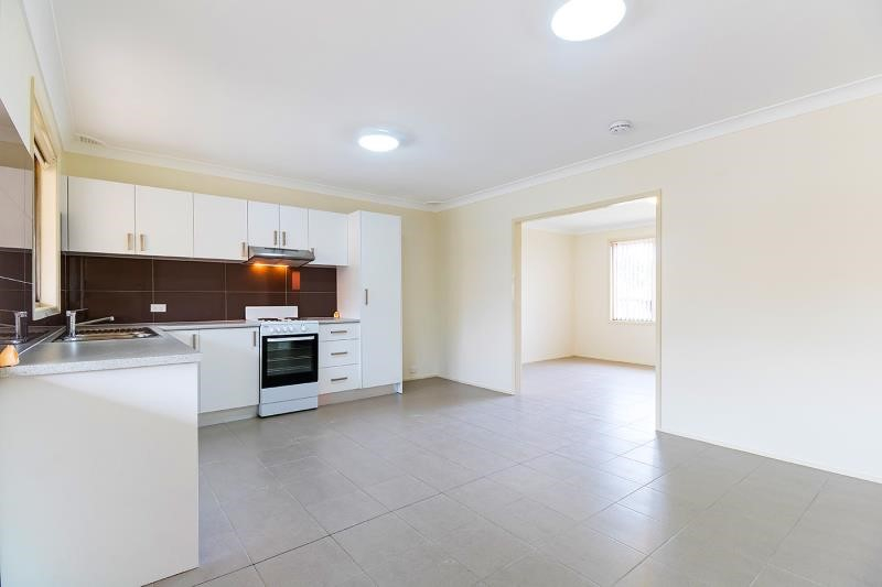 49 MUSGRAVE CRES, FAIRFIELD WEST, NSW 2165