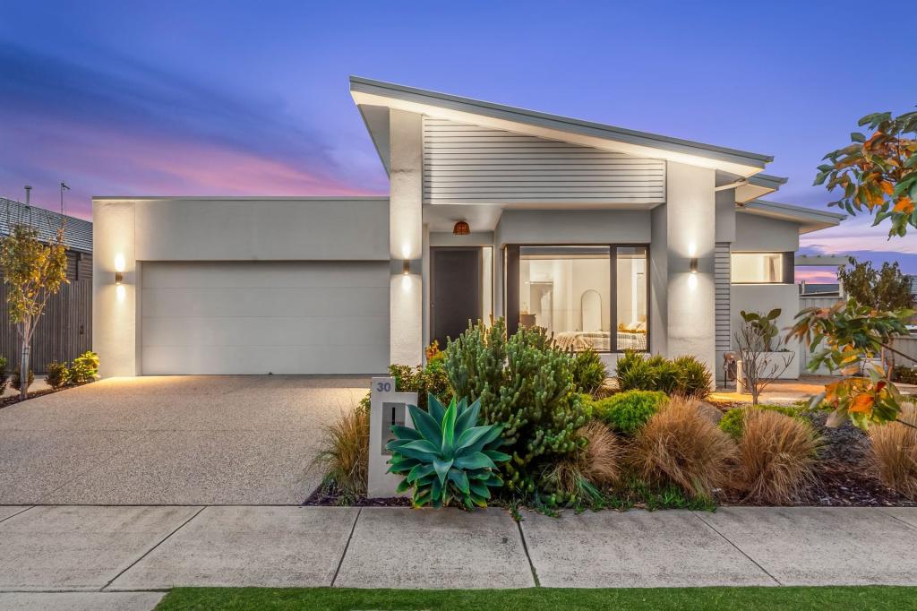 30 GREVILLEA DR, MOUNT DUNEED, VIC 3217