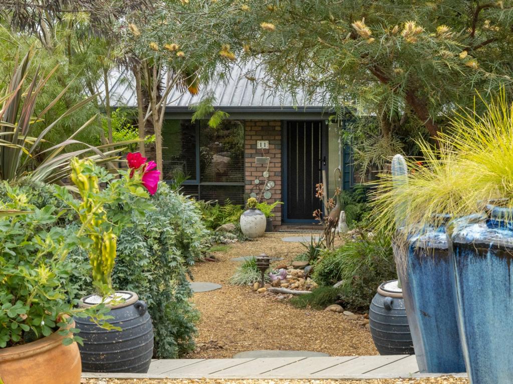 11 The Boulevarde, Wy Yung, VIC 3875