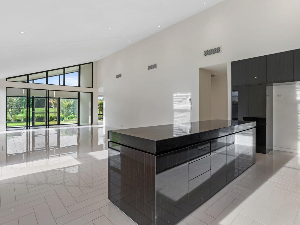 2328 Meliah Cl, Hope Island, QLD 4212