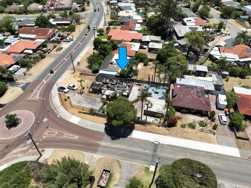 23 Chisham Ave, Parmelia, WA 6167