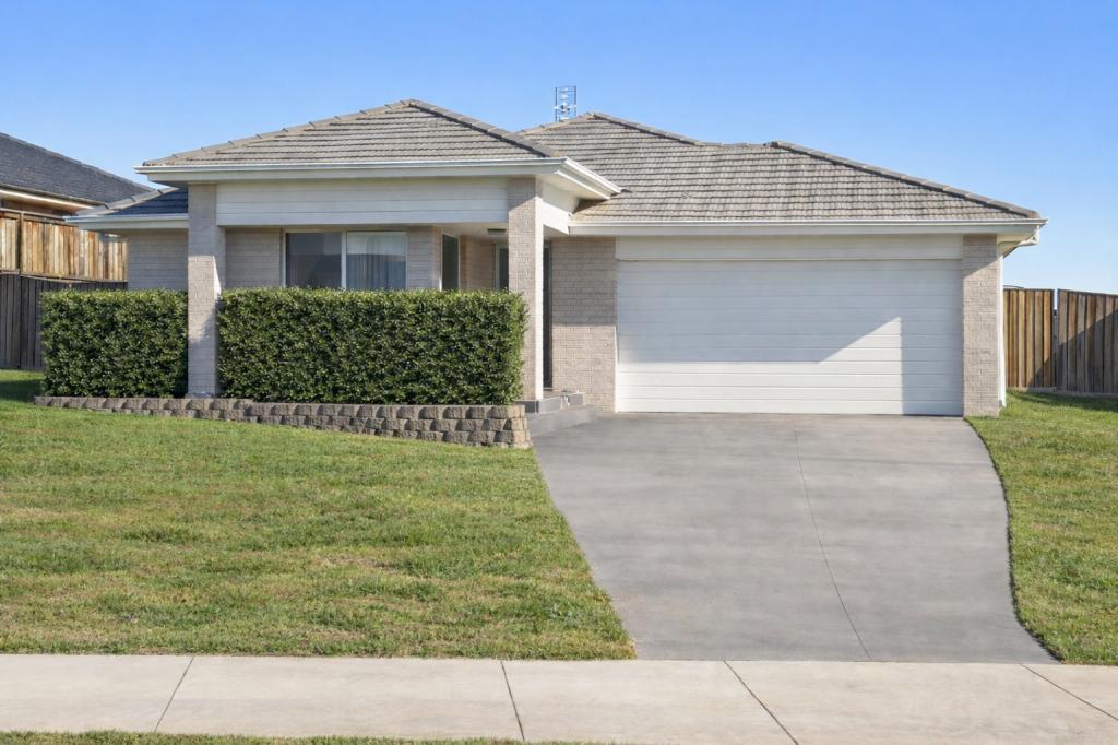 16 AUBURN ST, GILLIESTON HEIGHTS, NSW 2321