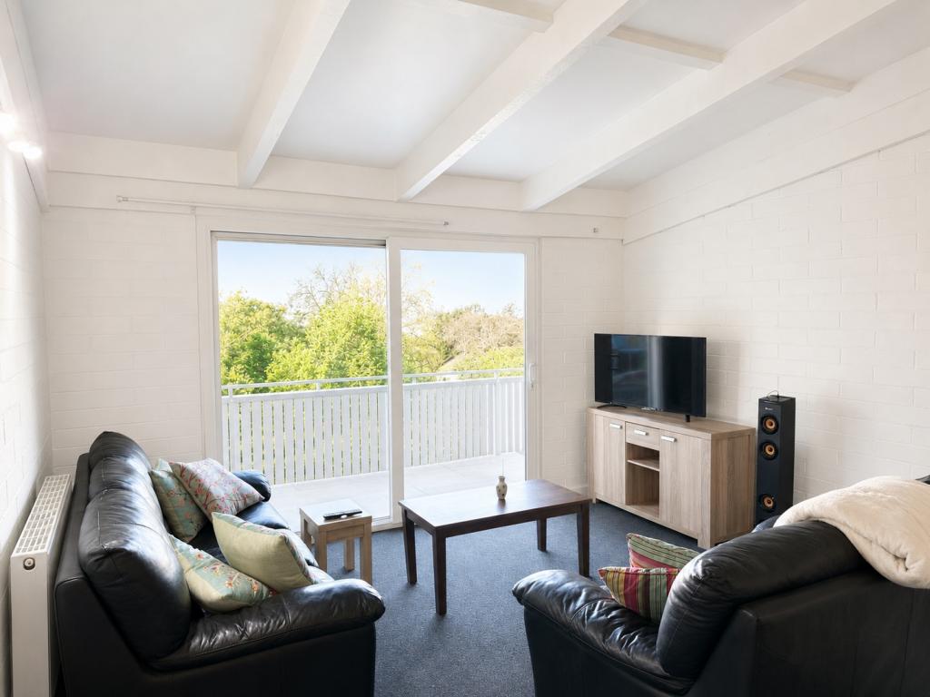 4/1 Heberles Rd, Tawonga South, VIC 3698