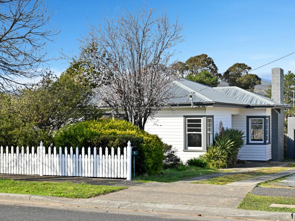 5 Derwent Tce, New Norfolk, TAS 7140