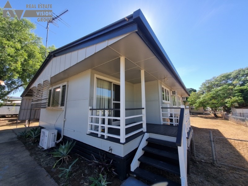 12 Arnold St, Blackwater, QLD 4717