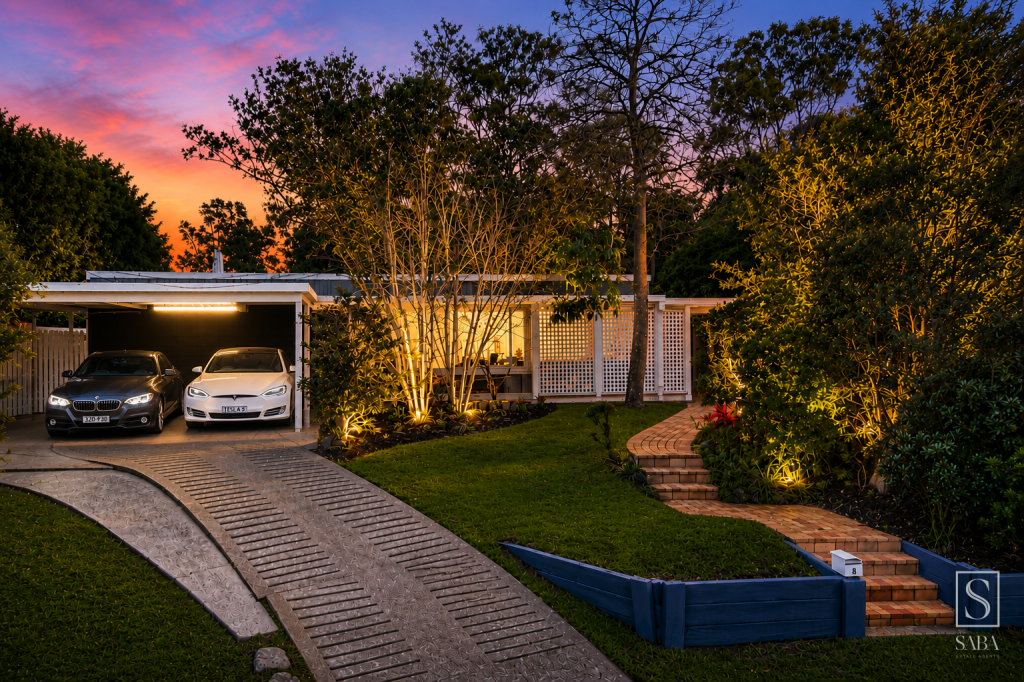 8 GLENEAGLE ST, KENMORE, QLD 4069