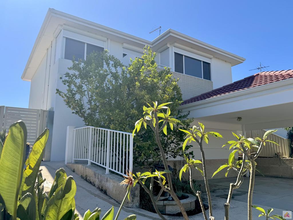 8 Willis Rd, Beaconsfield, WA 6162